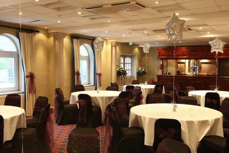 Barons Court Hotel Walsall Exterior foto